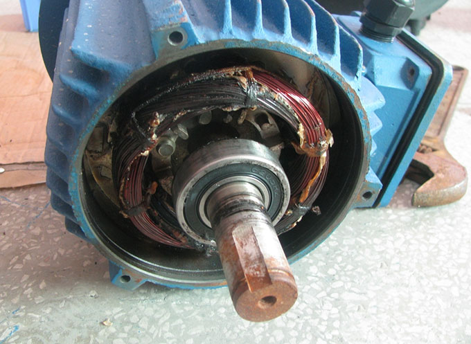 自吸泵电机发热烧毁