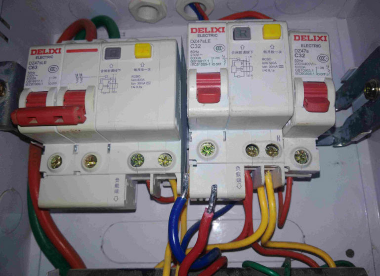 循环水泵插上就跳闸什么原因？