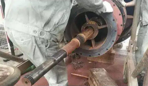 水泵轴弯修复图